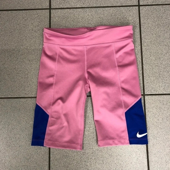 Girls Nike Compression Shorts - Picture 2 of 3